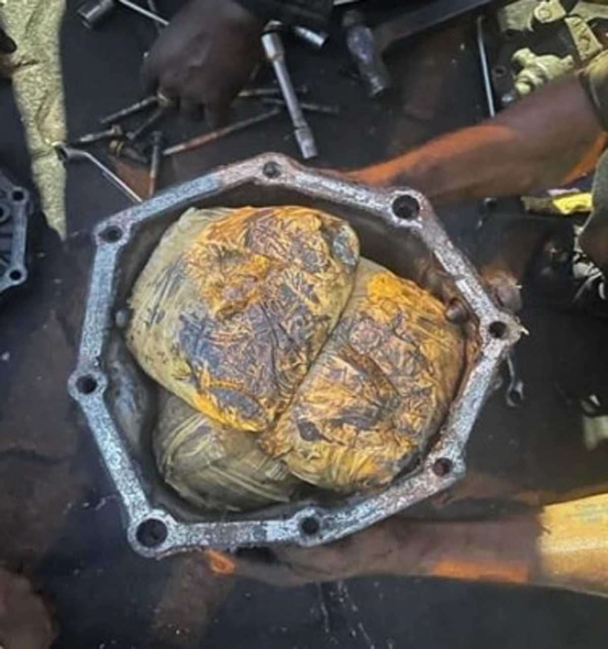 गुजरात एटीएस, डीआरआई ने कोलकाता बंदरगाह पर 200 करोड़ की हेरोइन पकड़ी