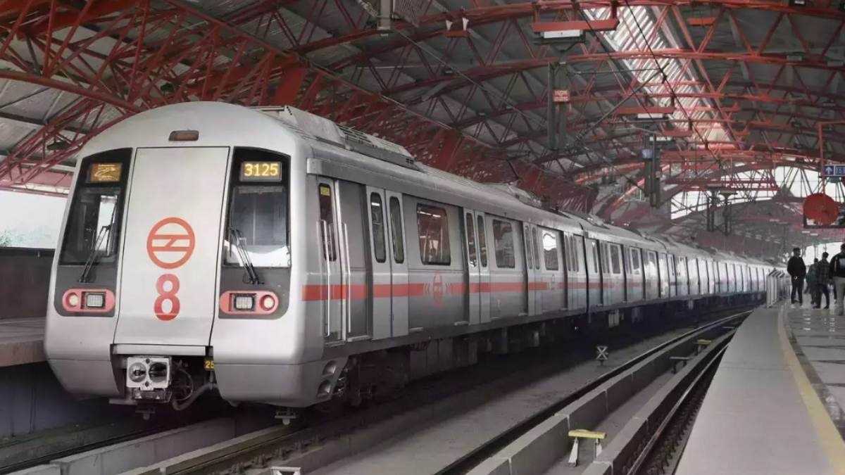 दिल्ली मेट्रो की रेड लाइन पर सेवाएं बहाल, केबल चोरी की वजह से लगा था ब्रेक