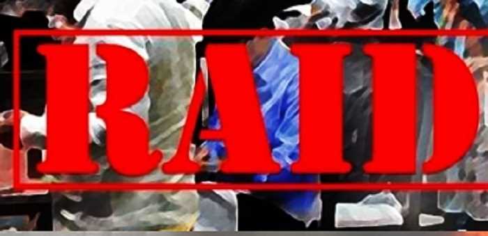 अशोक गहलोत के भाई के घर सीबीआई की छापेमारी अशोक गहलोत के भाई के घर सीबीआई की छापेमारी