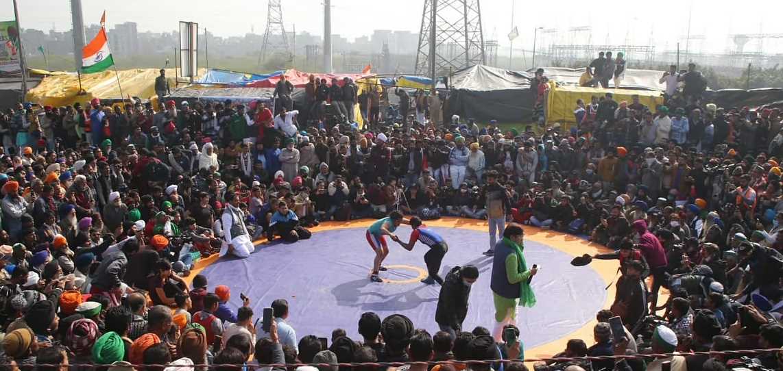 गाजीपुर बॉर्डर पर दंगल का आयोजन, पहलवानों ने किया किसानों का समर्थन गाजीपुर बॉर्डर पर दंगल का आयोजन, पहलवानों ने किया किसानों का समर्थन