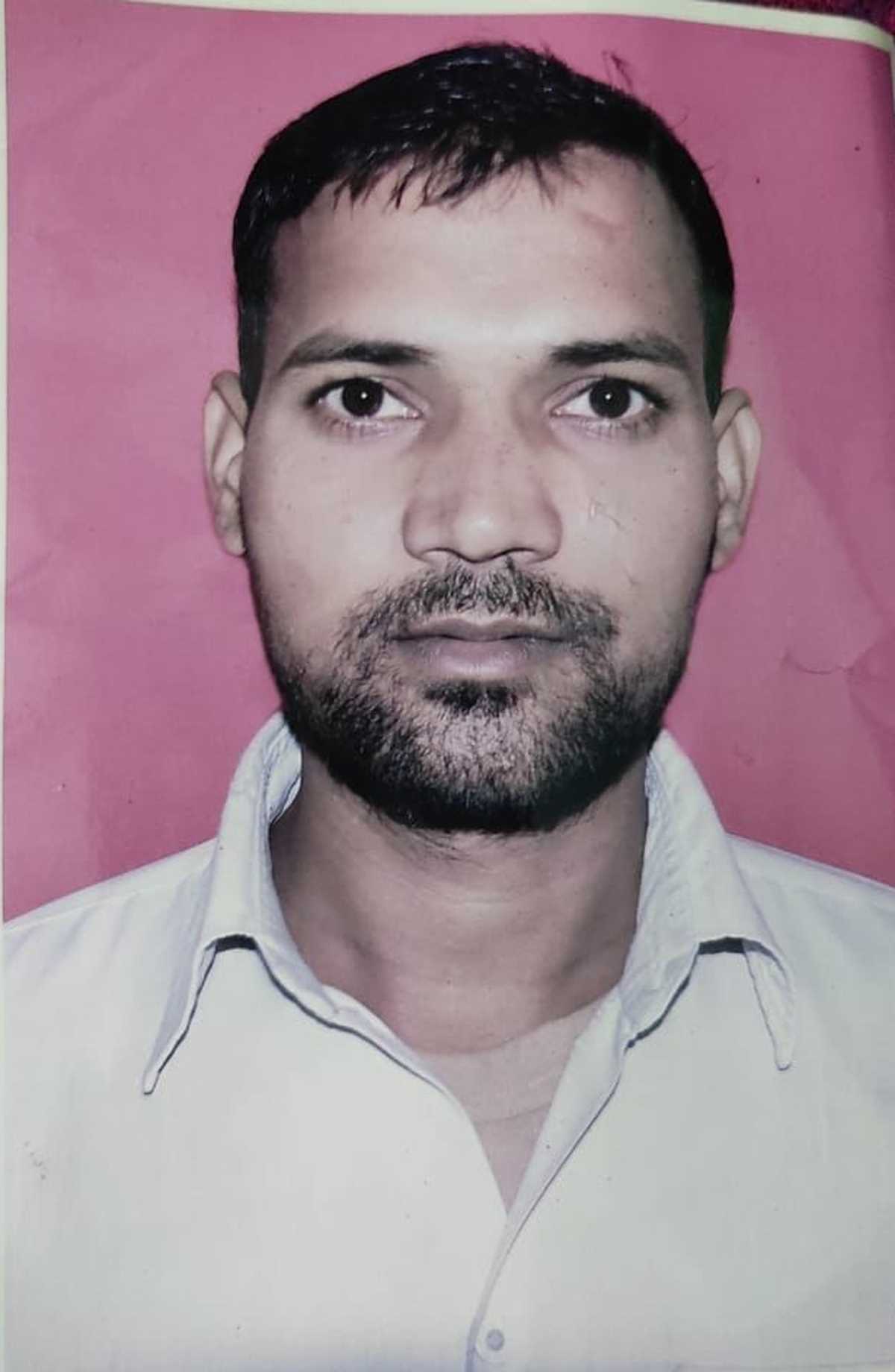 जेवर : हार्ट अटैक से शिक्षक कीर्तिभान की मौत