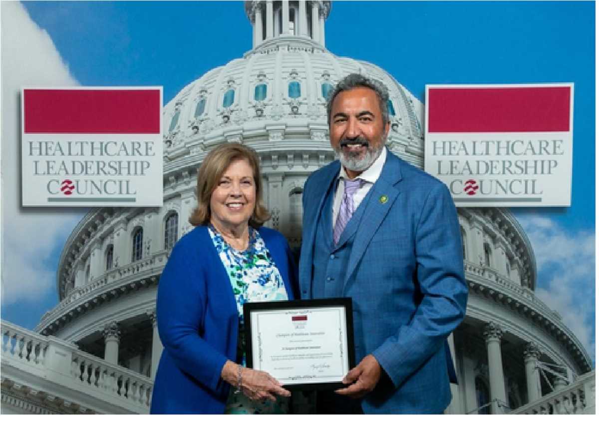 भारतीय अमेरिकी कांग्रेसी अमी बेरा को मिला चैंपियन ऑफ हेल्थकेयर इनोवेशन अवार्ड