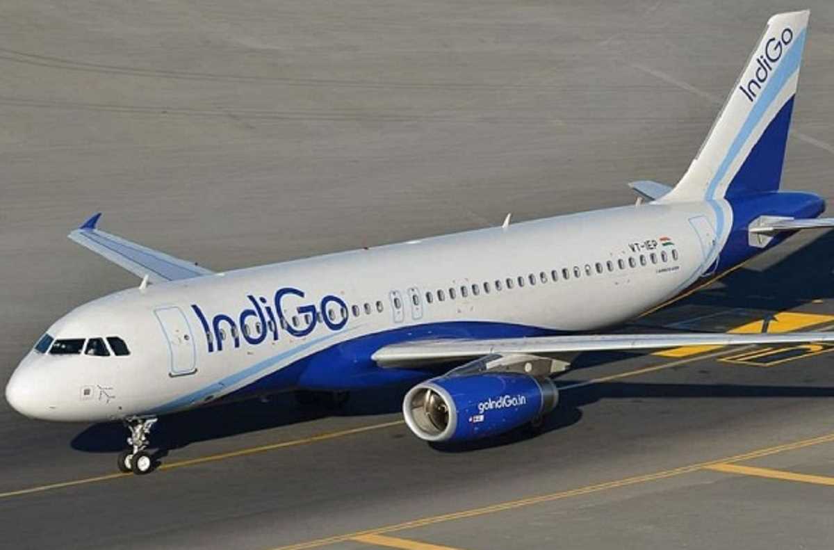 अहमदाबाद एयरपोर्ट पर विमान का पिछला हिस्सा टकराया, इंडिगो पायलटों के लाइसेंस सस्पेंड