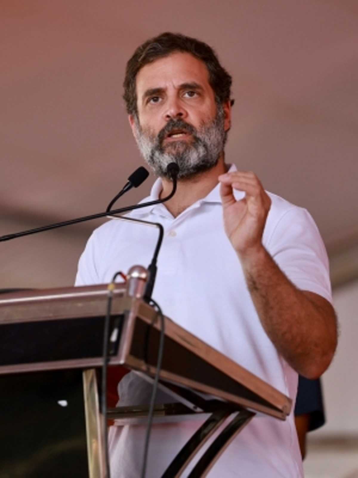 राहुल ने कर्नाटक में मोदी से कहा, ये चुनाव आपके बारे में नहीं हैं राहुल ने कर्नाटक में मोदी से कहा, ये चुनाव आपके बारे में नहीं हैं