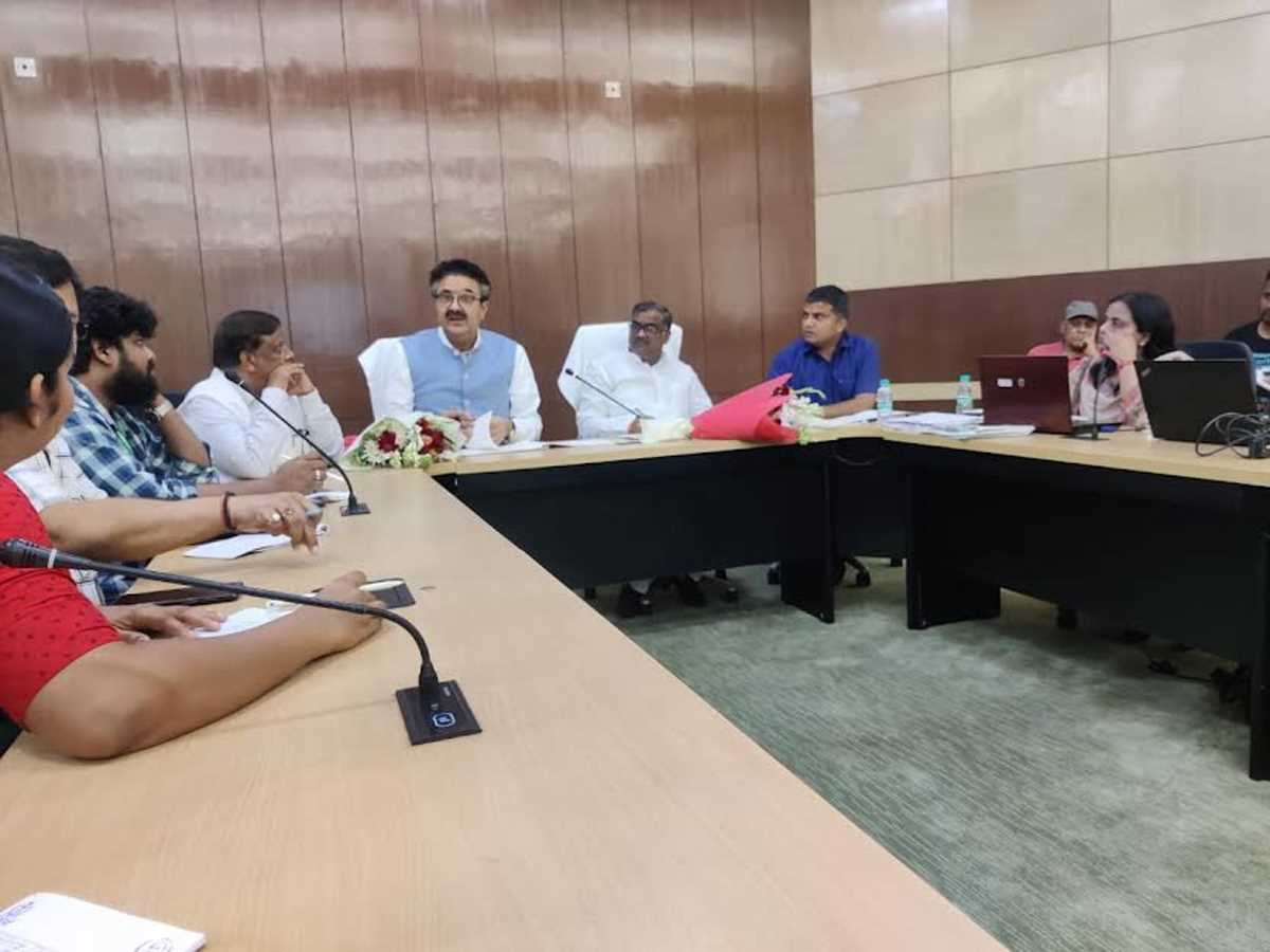 खेल एवं युवा कल्याण मंत्री खेलो इंडिया यूनिवर्सिटी गेम्स की तैयारी का लिया जायजा खेल एवं युवा कल्याण मंत्री खेलो इंडिया यूनिवर्सिटी गेम्स की तैयारी का लिया जायजा