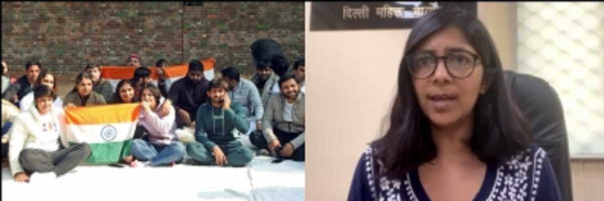 धरने पर बैठी कुश्ती खिलाड़ियों से मिली दिल्ली महिला आयोग अध्यक्ष स्वाति मालीवाल