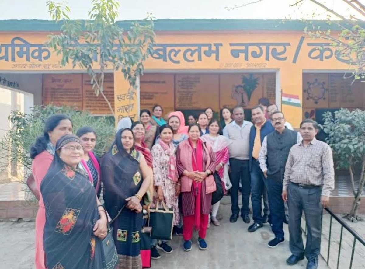 जेवर : शिक्षक संकुल की बैठक आयोजित