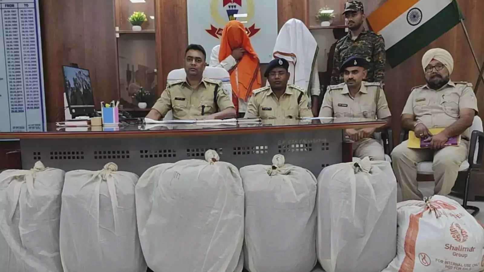 चतरा में 10 करोड़ की अफीम जब्त, ब्राउन शुगर बनाने की मिनी फैक्ट्री भी पकड़ी गई, दो गिरफ्तार