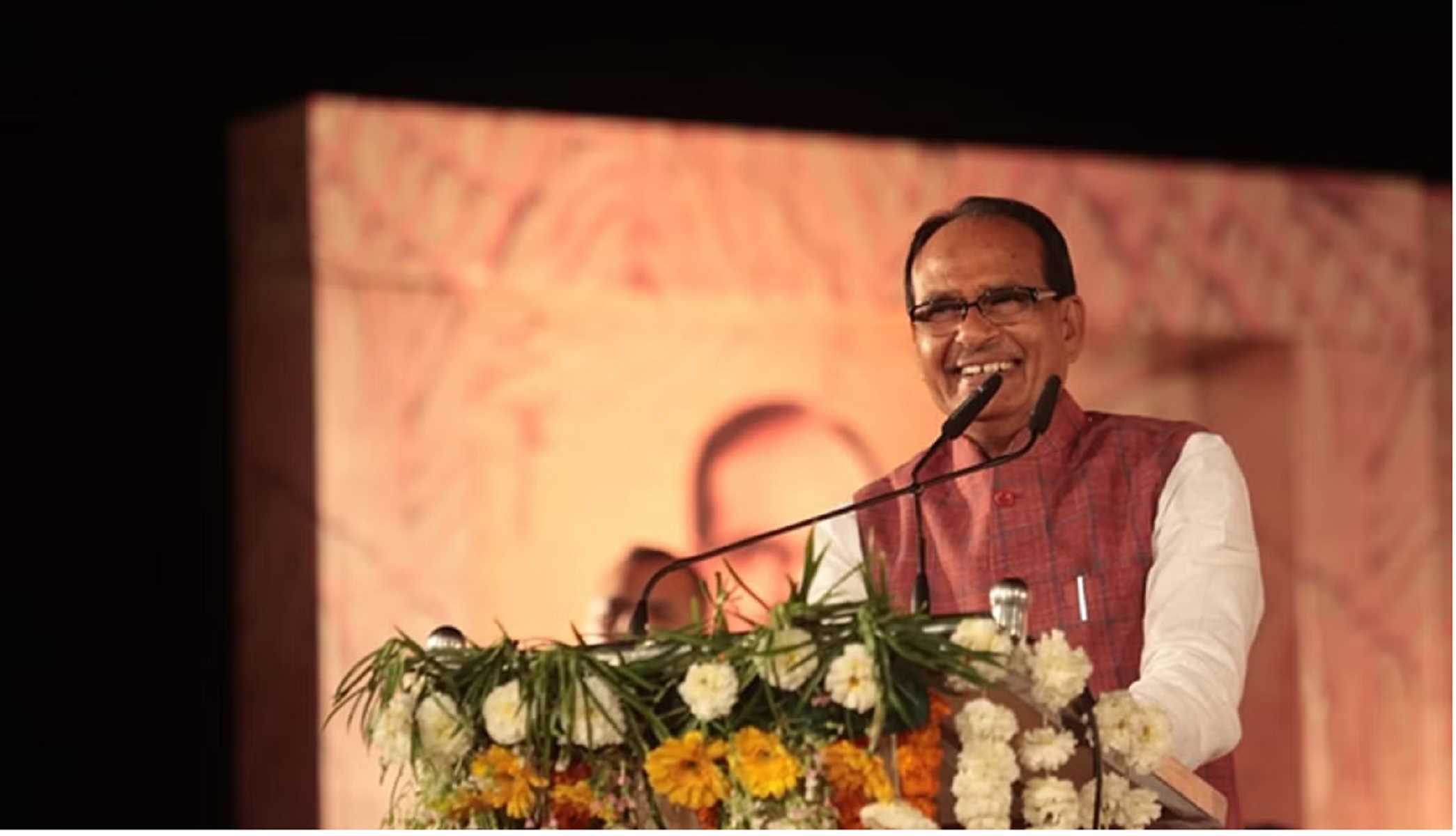 जनजातीय जीवन की सरलता अपनाएं, शहरी चकाचौंध में न आएं : शिवराज