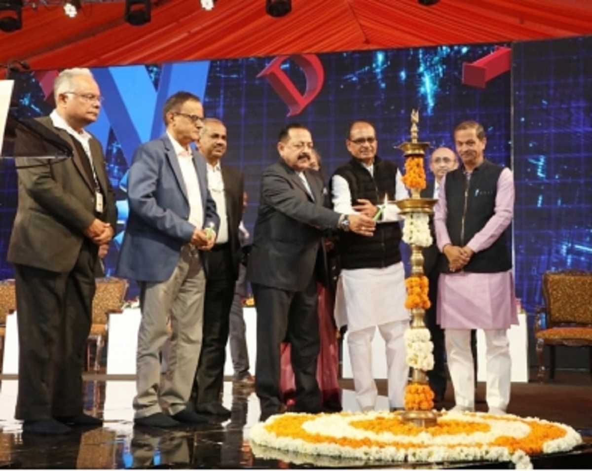 इंडिया इंटरनेशनल साइंस फेस्टिवल का शुभारंभ, CM बोले- भारत के वैज्ञानिकों ने किया 100 देशों को वैक्सीन देने का चमत्कार इंडिया इंटरनेशनल साइंस फेस्टिवल का शुभारंभ, CM बोले- भारत के वैज्ञानिकों ने किया 100 देशों को वैक्सीन देने का चमत्कार