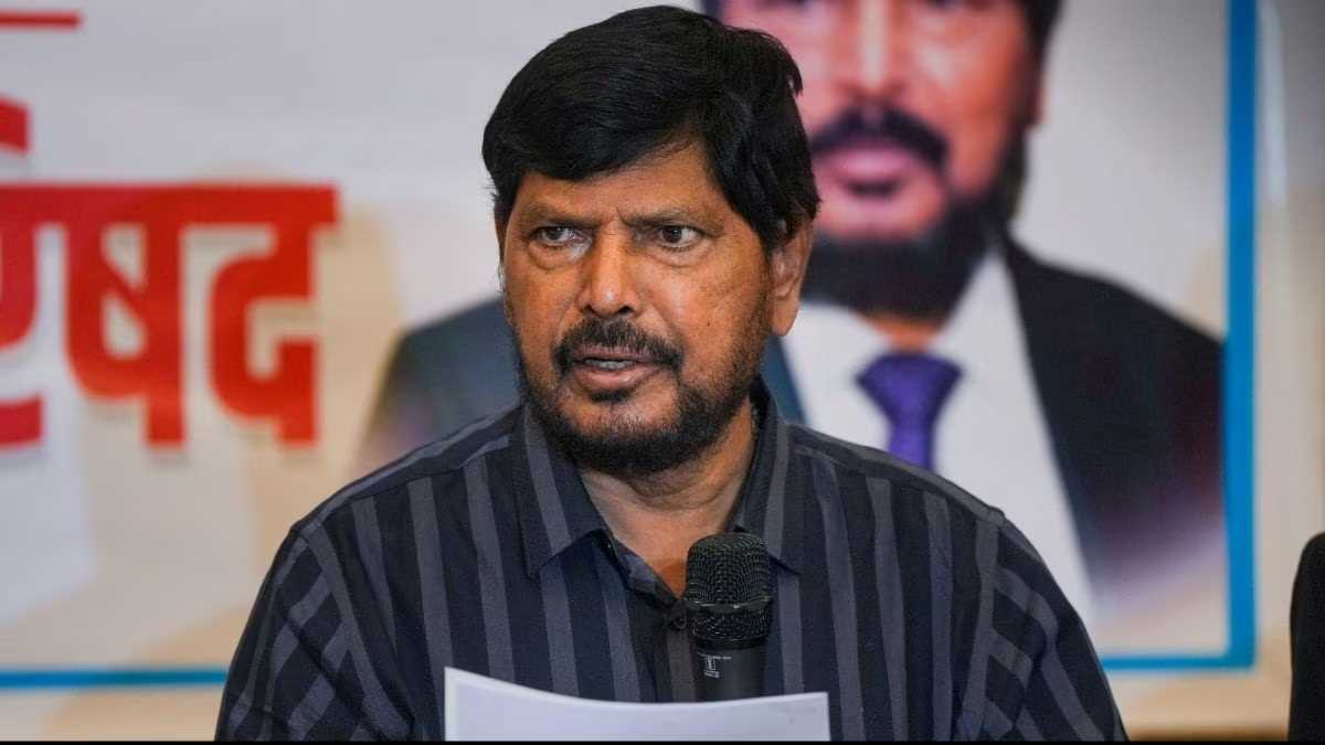 रामदास आठवले ने महाकुंभ में उद्धव ठाकरे और राहुल गांधी के नहीं जाने को बताया हिंदुओं का अपमान