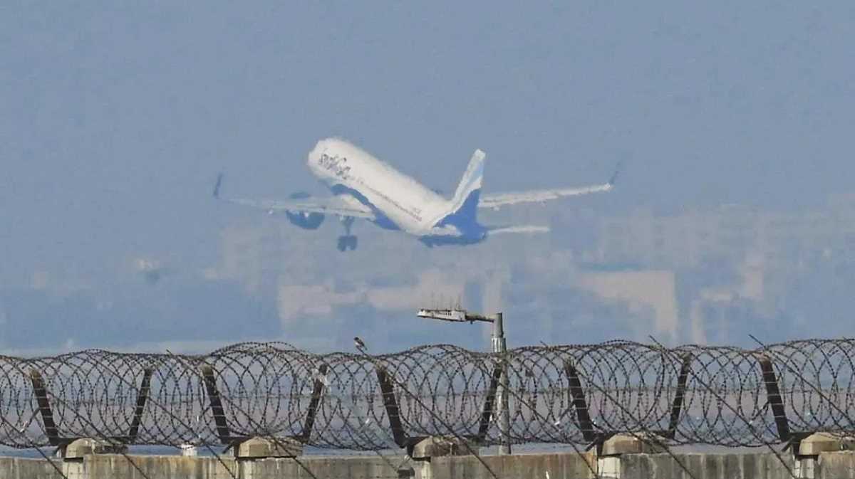 सरकार ने एयरलाइनों से कहा, 3 घंटे से अधिक देरी वाली फ्लाइट रद्द करें