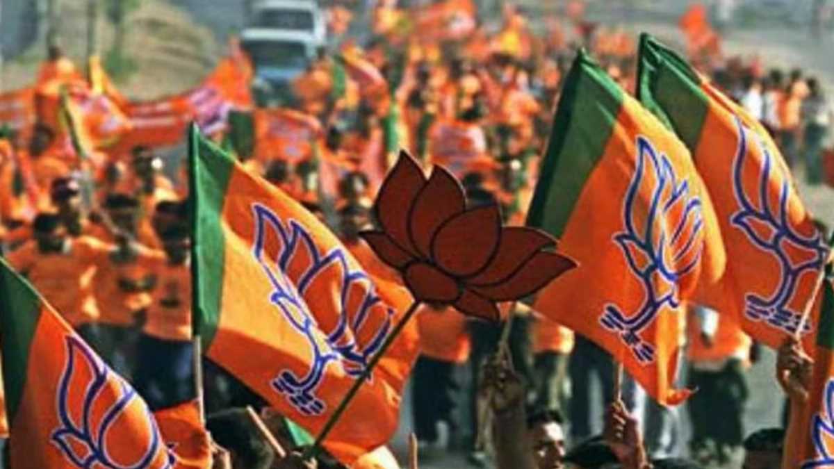 भाजपा ने कांगड़ा हवाई अड्डे के विस्तार का किया विरोध भाजपा ने कांगड़ा हवाई अड्डे के विस्तार का किया विरोध