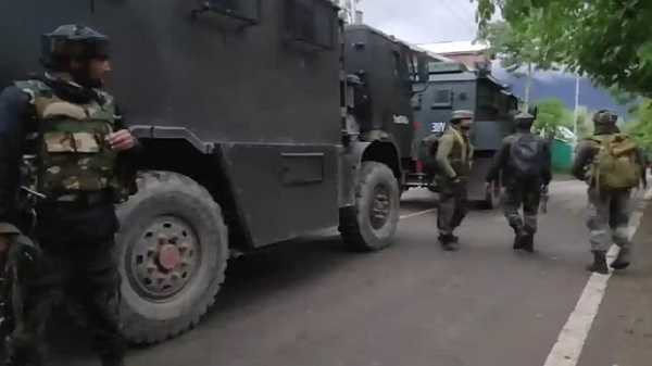 जम्मू में सीआईएसएफ की बस पर हमला, एएसआई शहीद