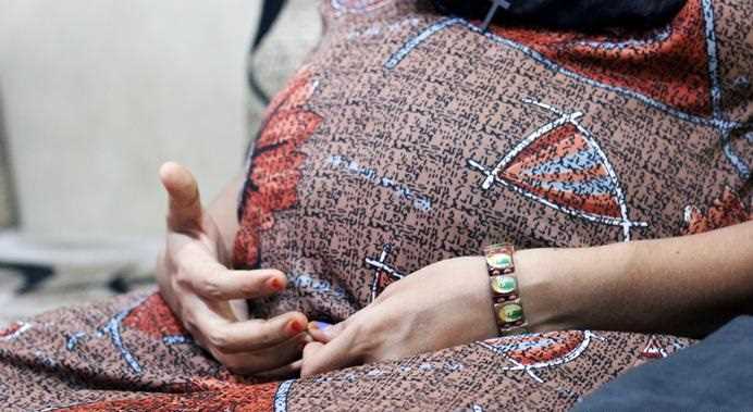 भारत में गर्भपात: कानून और अमल के बीच की खाई पाटने की कोशिश