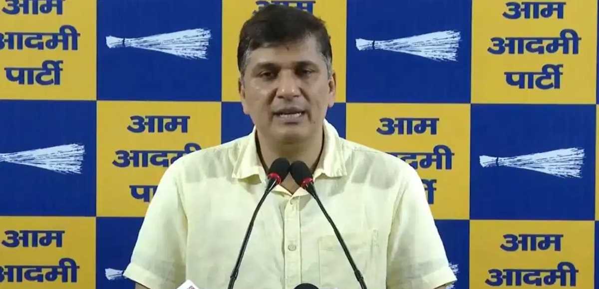 कूड़े के पहाड़ों पर आप-भाजपा में श्रेय की जंग, सौरभ भारद्वाज ने भाजपा पर लगाया आरोप