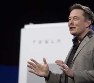 पराग अग्रवाल को ट्रम्प का अकाउंट बहाल करना चाहिए : एलन मस्क