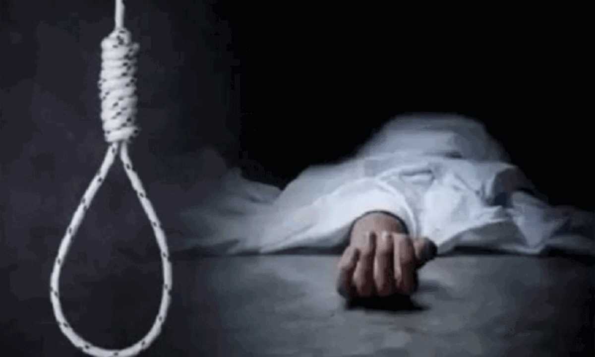 युवक ने शराब के नशे में फांसी लगाकर खुदकुशी की