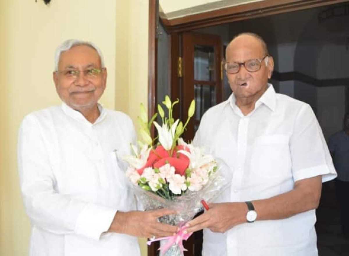 शरद पवार से मिले नीतीश कुमार , कहा देश के भले के लिए विपक्ष को होना होगा एकजुट शरद पवार से मिले नीतीश कुमार , कहा देश के भले के लिए विपक्ष को होना होगा एकजुट