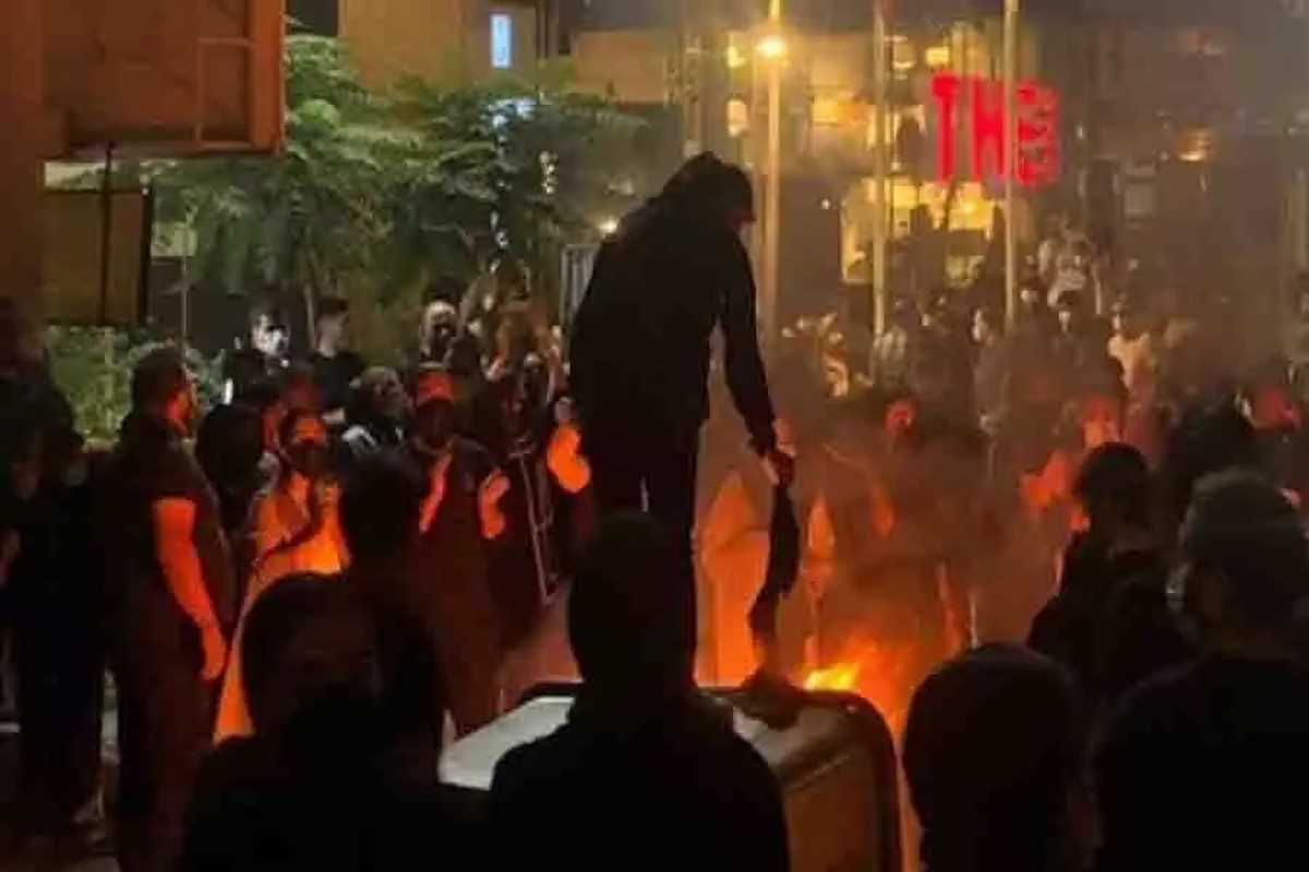 ईरान में राष्ट्रव्यापी प्रदर्शन लगातार 33वें दिन जारी रहा