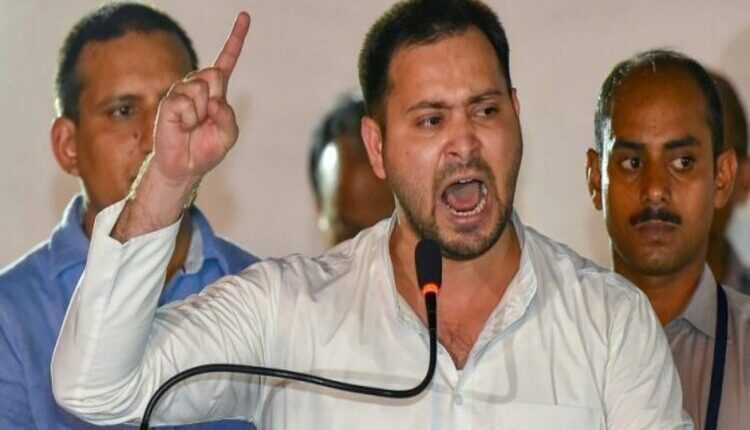 बिहार : शिक्षा मंत्री के इस्तीफे को तेजस्वी ने बताया नौटंकी, मुख्यमंत्री को बताया गुनहगार