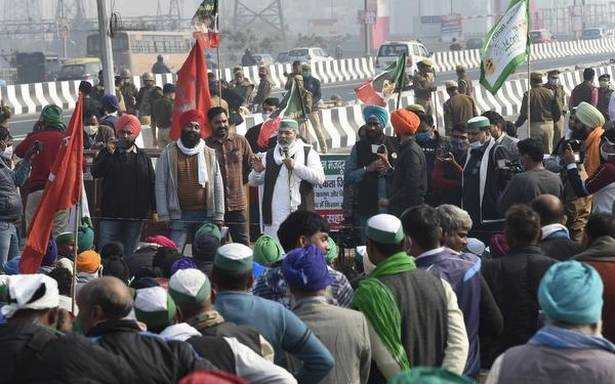 सरकार प्रस्ताव देगी फिर देखेंगे क्या करना है: राकेश टिकैत