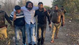 ग्रेटर नोएडा : जेल से रिहा युवक पर फायरिंग करने वाले शार्प शूटर समेत तीन गिरफ्तार