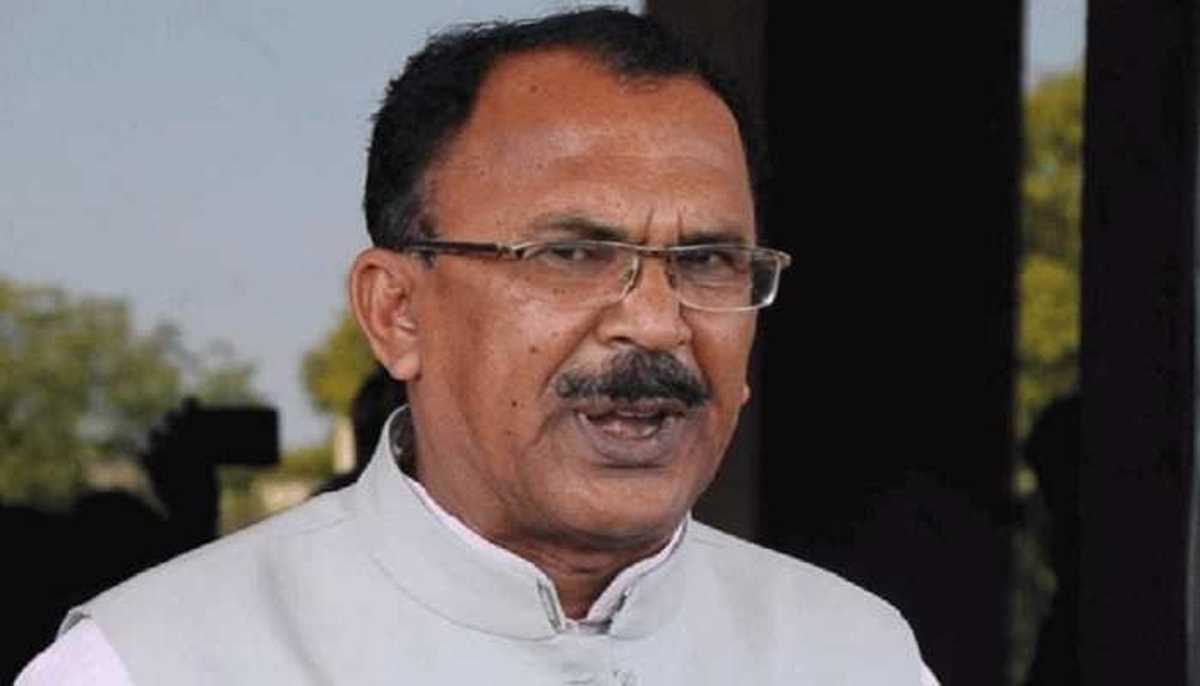 जनता को महंगाई राहत कैम्पों के नाम पर आहत किया जा रहा है : देवनानी