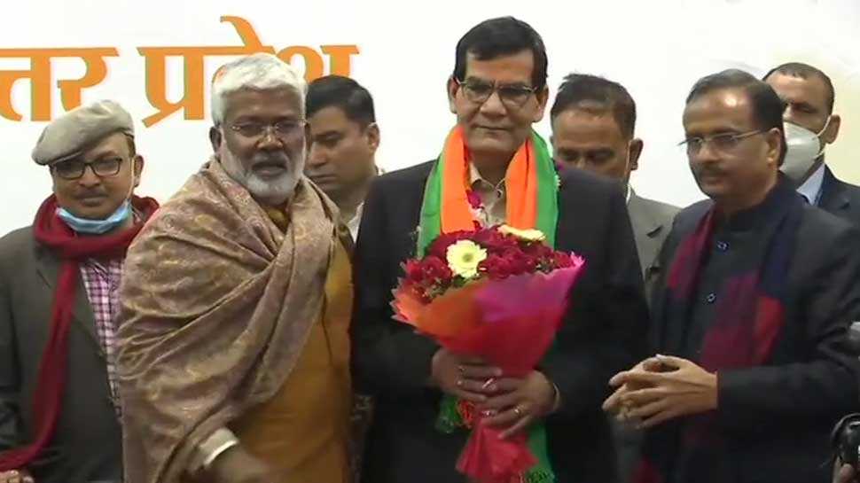 यूपी के सेवानिवृत्त IAS अरविंद शर्मा भाजपा में शामिल
