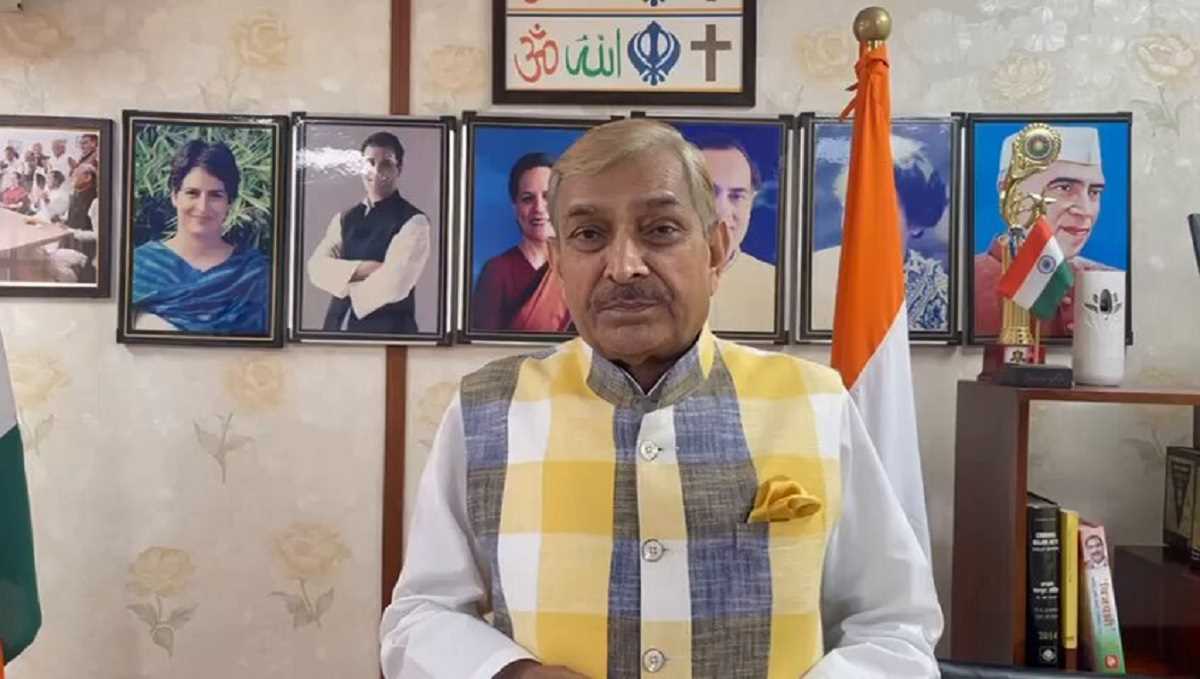 छात्रों की मांग एकदम सही, दूसरी भी मानी जानी चाहिए: प्रमोद तिवारी