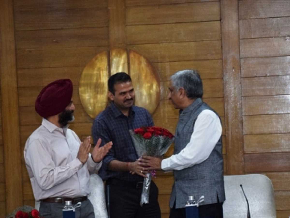 अमित यादव नई दिल्ली नगरपालिका परिषद के अध्यक्ष बने, पदभार संभाला