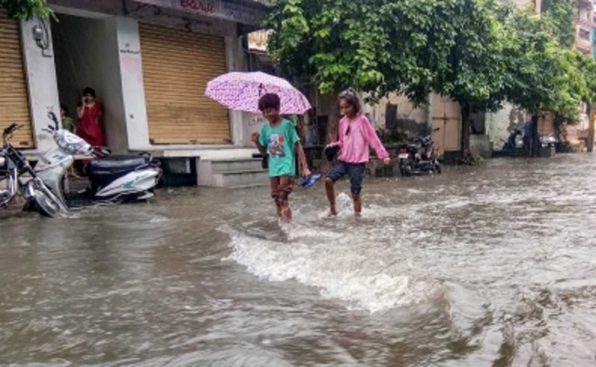 राजस्थान में बाढ़ जैसे हालात के बीच भारी बारिश का कहर, तीन दिन बंद रहेंगे स्कूल
