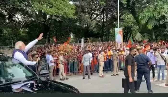 प्रधानमंत्री के दौरे के दौरान बेंगलुरू की खराब सड़कों के कारण नगर निकाय जांच के दायरे में