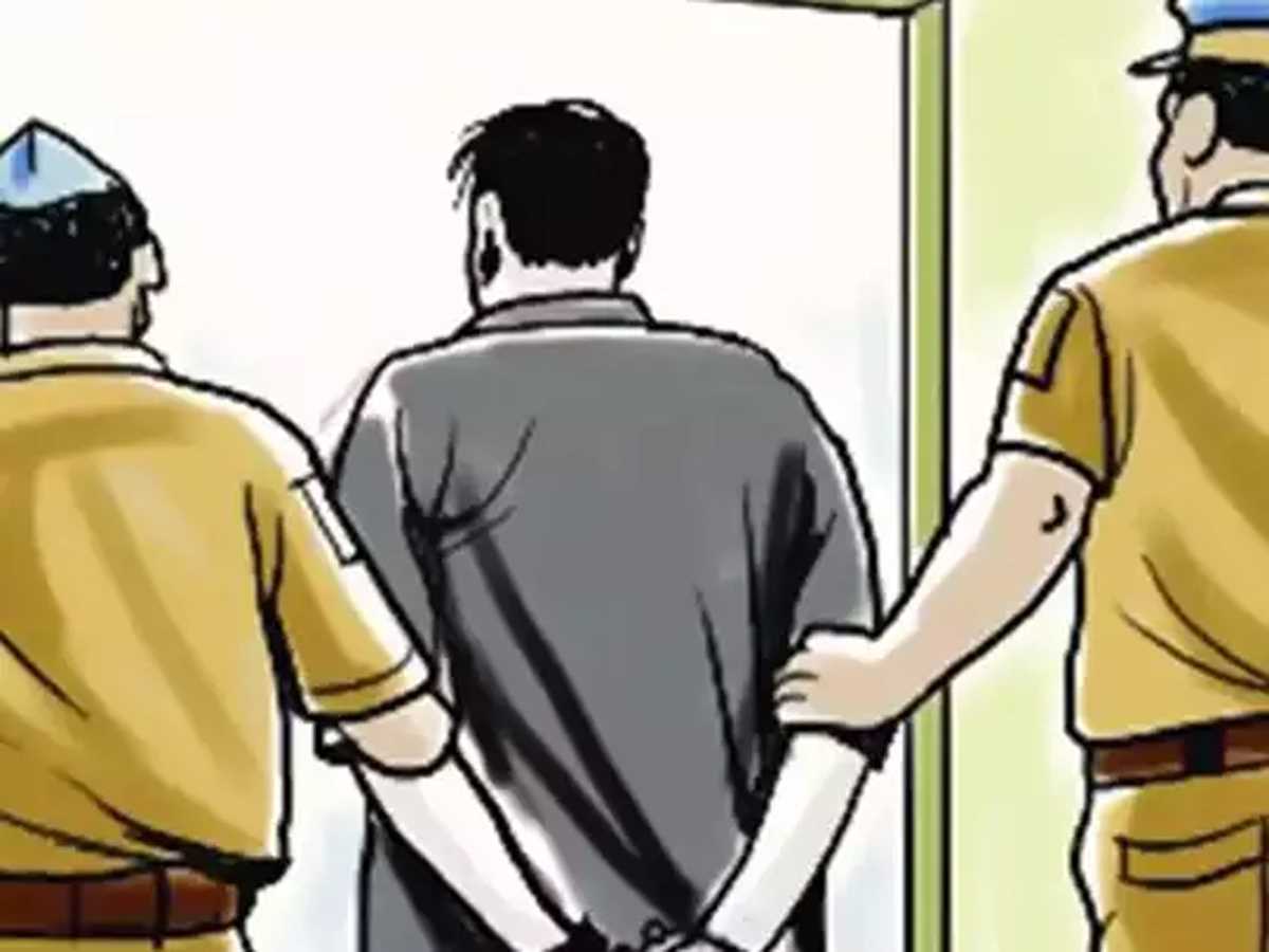 पति-पत्नी के झगड़े में सौतेली पुत्री की हत्या, पिता गिरफ्तार