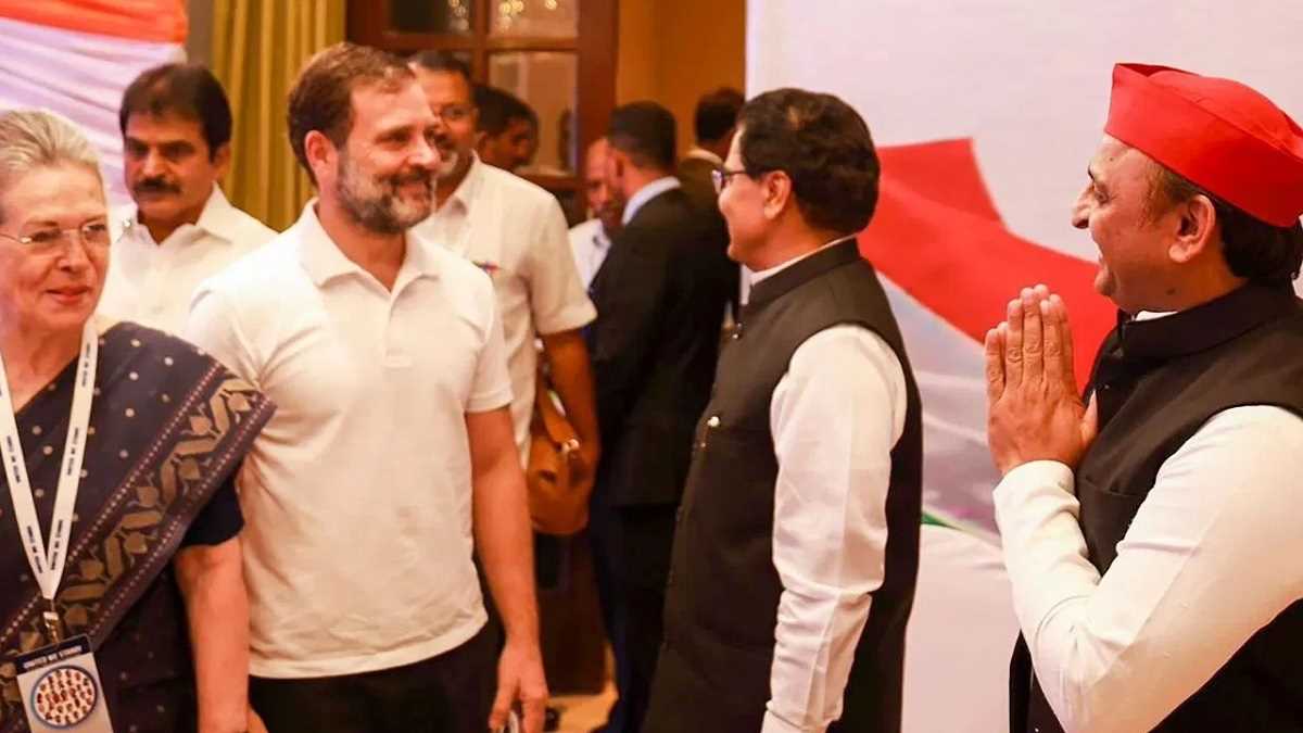 यूपी : सपा और कांग्रेस का अहंकार विपक्षी एकता में बन रहा रोड़ा यूपी : सपा और कांग्रेस का अहंकार विपक्षी एकता में बन रहा रोड़ा