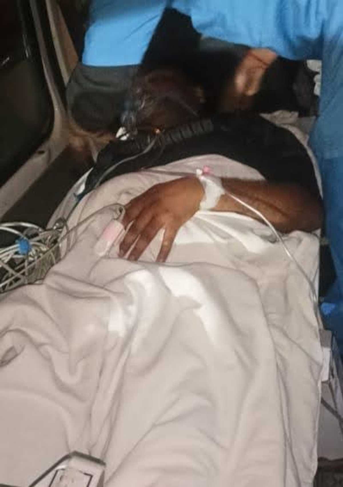 घर मे घुस कर अधिवक्ता पर हमला, घायल घर मे घुस कर अधिवक्ता पर हमला, घायल