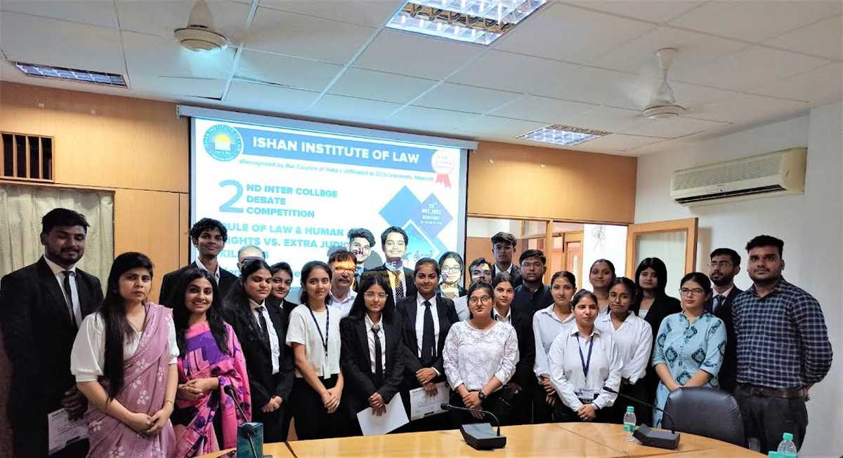 अंतर महाविद्यालय वाद-विवाद प्रतियोगिता में प्रतिभागियों ने रखी अपनी राय