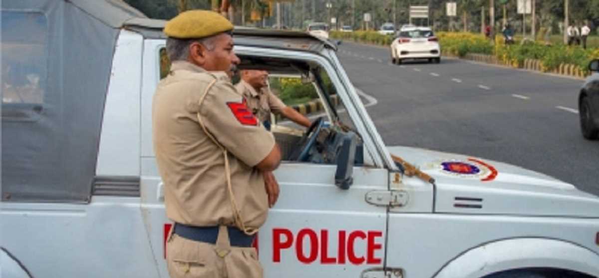 ब्रिटिश उच्चायोग के बाहर से अतिरिक्त बैरिकेड्स हटाए गए, सुरक्षा बरकरार : दिल्ली पुलिस