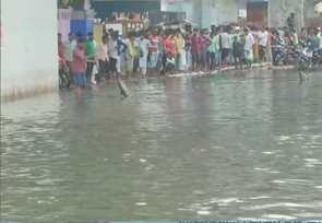 हैदराबाद में बारिश का कहर :13 की मौत, कई इलाके जलमग्न