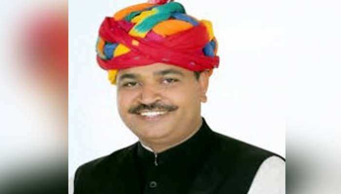 राजस्थान के सांसद किसानों की आवाज को नहीं उठा रहे: टीकाराम जूली