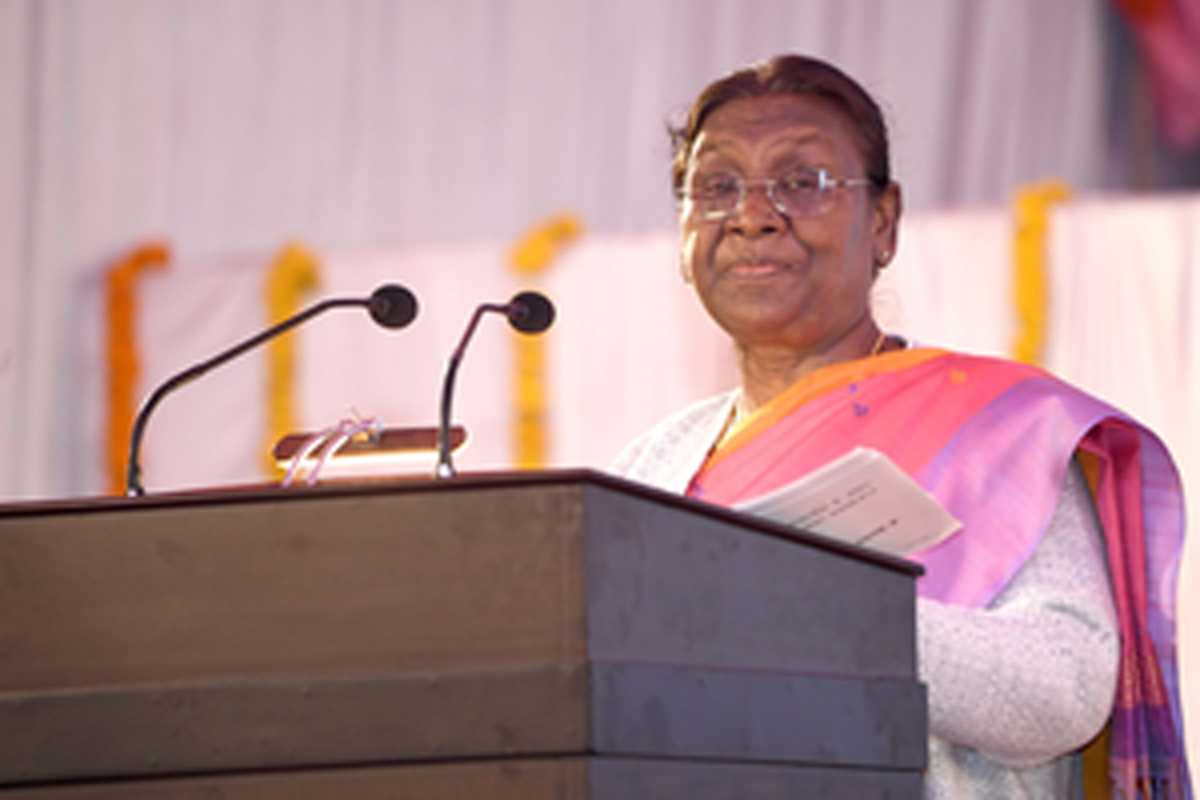 जिन अस्पतालों में नर सेवा, नारायण सेवा की भावना प्रबल हो, वहां मानवता के श्रेष्ठतम रूप का दर्शन होता है : राष्ट्रपति