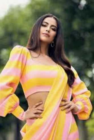 24 साल की हुईं बालिका वधु की आनंदी