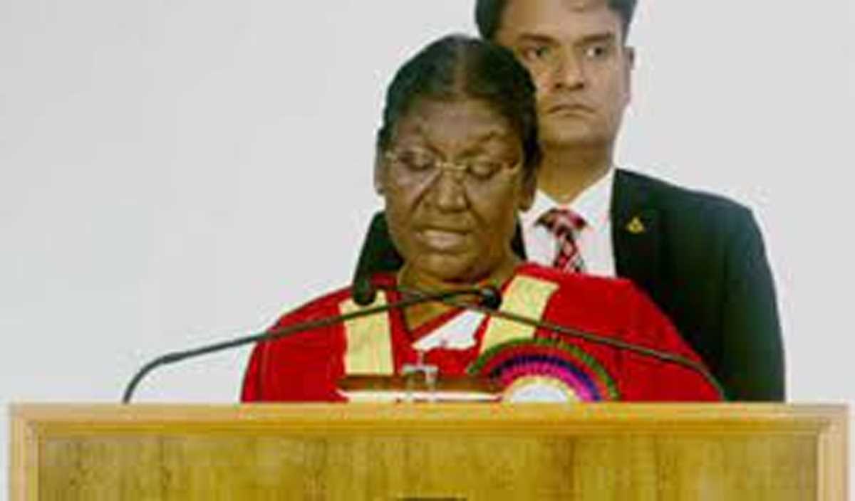 मद्रास विश्वविद्यालय अत्याधुनिक शोध में और अधिक निवेश करे : मुर्मू मद्रास विश्वविद्यालय अत्याधुनिक शोध में और अधिक निवेश करे : मुर्मू