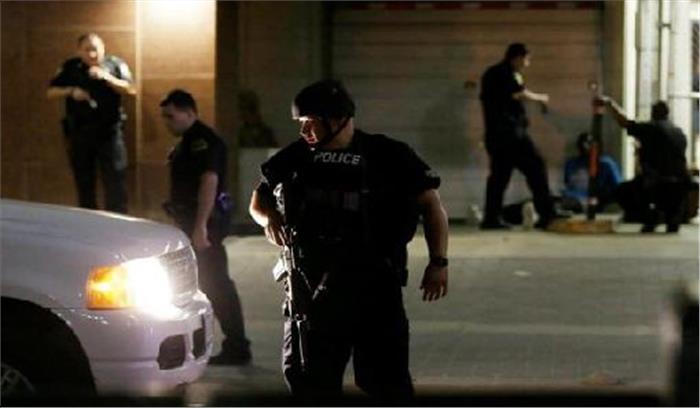 लंदन में विरोध प्रदर्शन,  6 पुलिस अधिकारी घायल