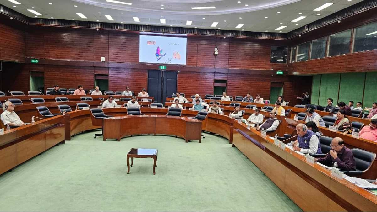 जेपीसी की बैठक में दाऊदी बोहरा समुदाय ने की खुद को वक्फ बोर्ड के दायरे से बाहर रखने की मांग जेपीसी की बैठक में दाऊदी बोहरा समुदाय ने की खुद को वक्फ बोर्ड के दायरे से बाहर रखने की मांग