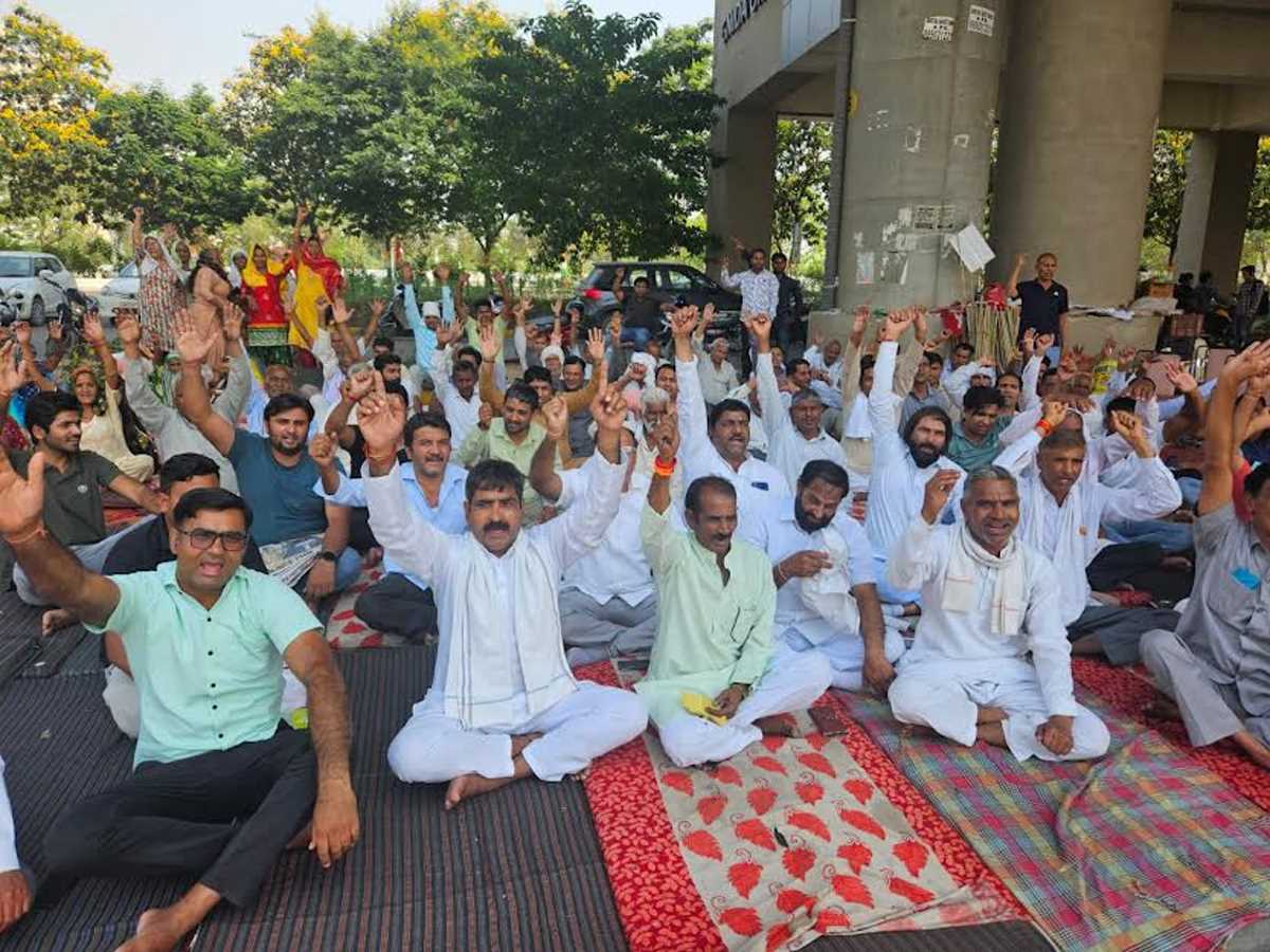 ग्रेनो प्राधिकरण धरनारत किसान 28 को निकालेंगे पूरे क्षेत्र में ट्रैक्टर ट्राली रैली