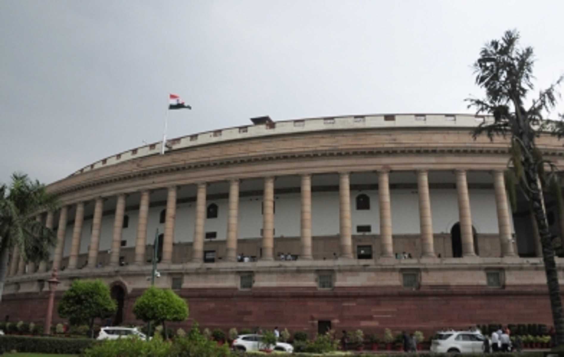 अडानी समूह के मसले पर संसद में दूसरे दिन भी हंगामा, कार्यवाही स्थगित अडानी समूह के मसले पर संसद में दूसरे दिन भी हंगामा, कार्यवाही स्थगित