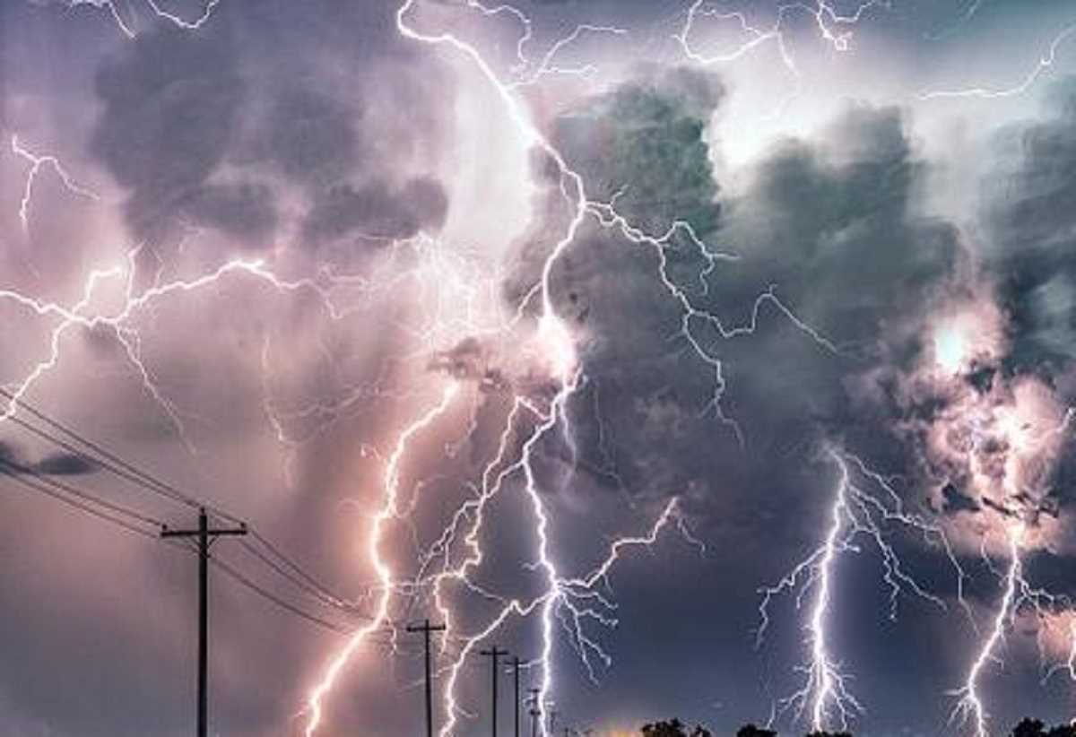 बड़ी आपदा बन गई है बिजली गिरना