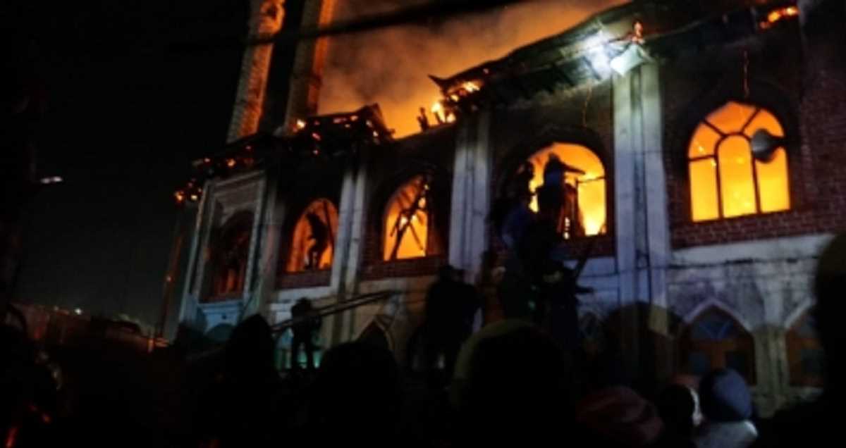 Ladakh के द्रास शहर में मस्जिद में लगी भीषण, आग पर काबू पाया !