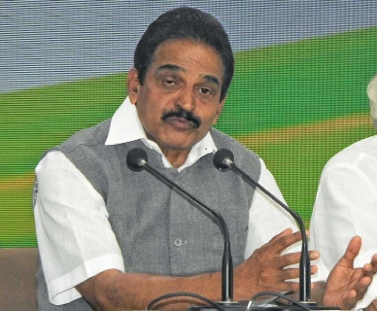 कांग्रेस ने पीएम मोदी के खिलाफ दिया विशेषाधिकार नोटिस कांग्रेस ने पीएम मोदी के खिलाफ दिया विशेषाधिकार नोटिस